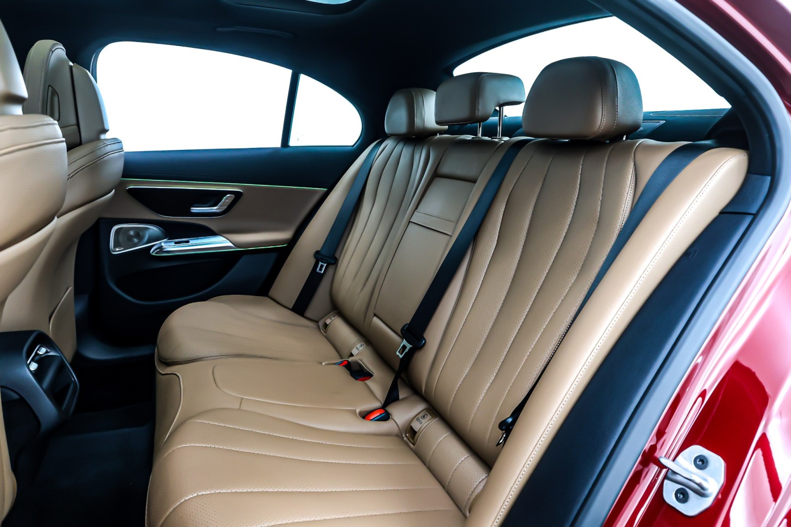 New 2026 MANUFAKTUR Patagonia Red Mercedes-Benz E 450 image 8