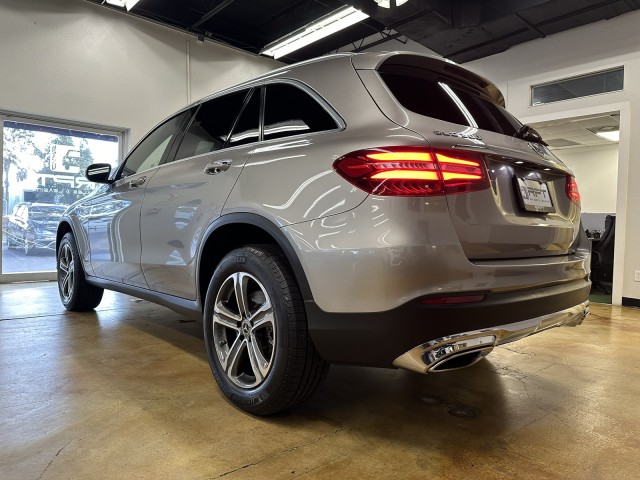 2019 Mercedes-Benz GLC GLC 300 10