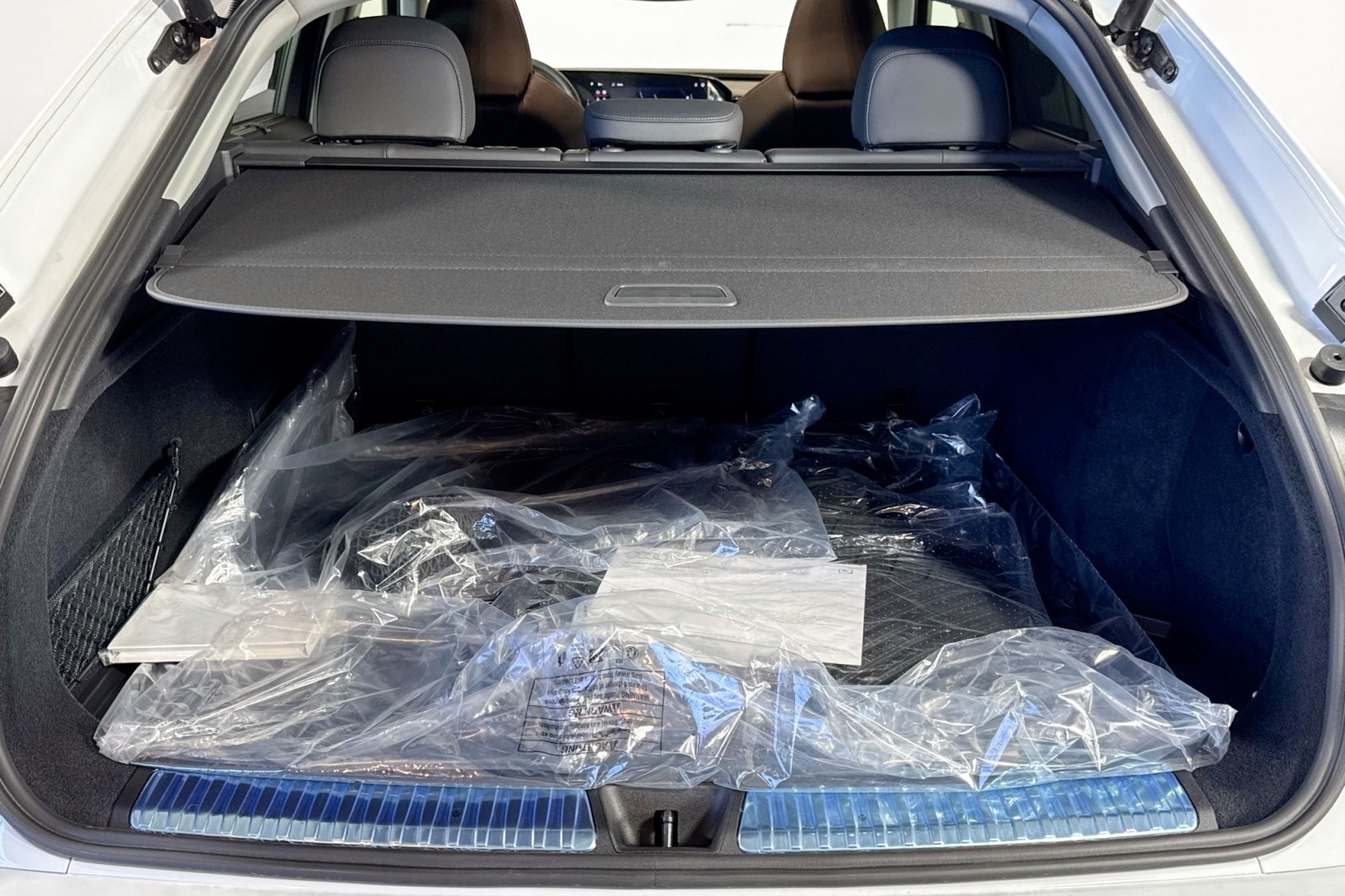 New 2025 Glacier White Metallic Audi Premium Plus 2.0 TFSI quattro image 23