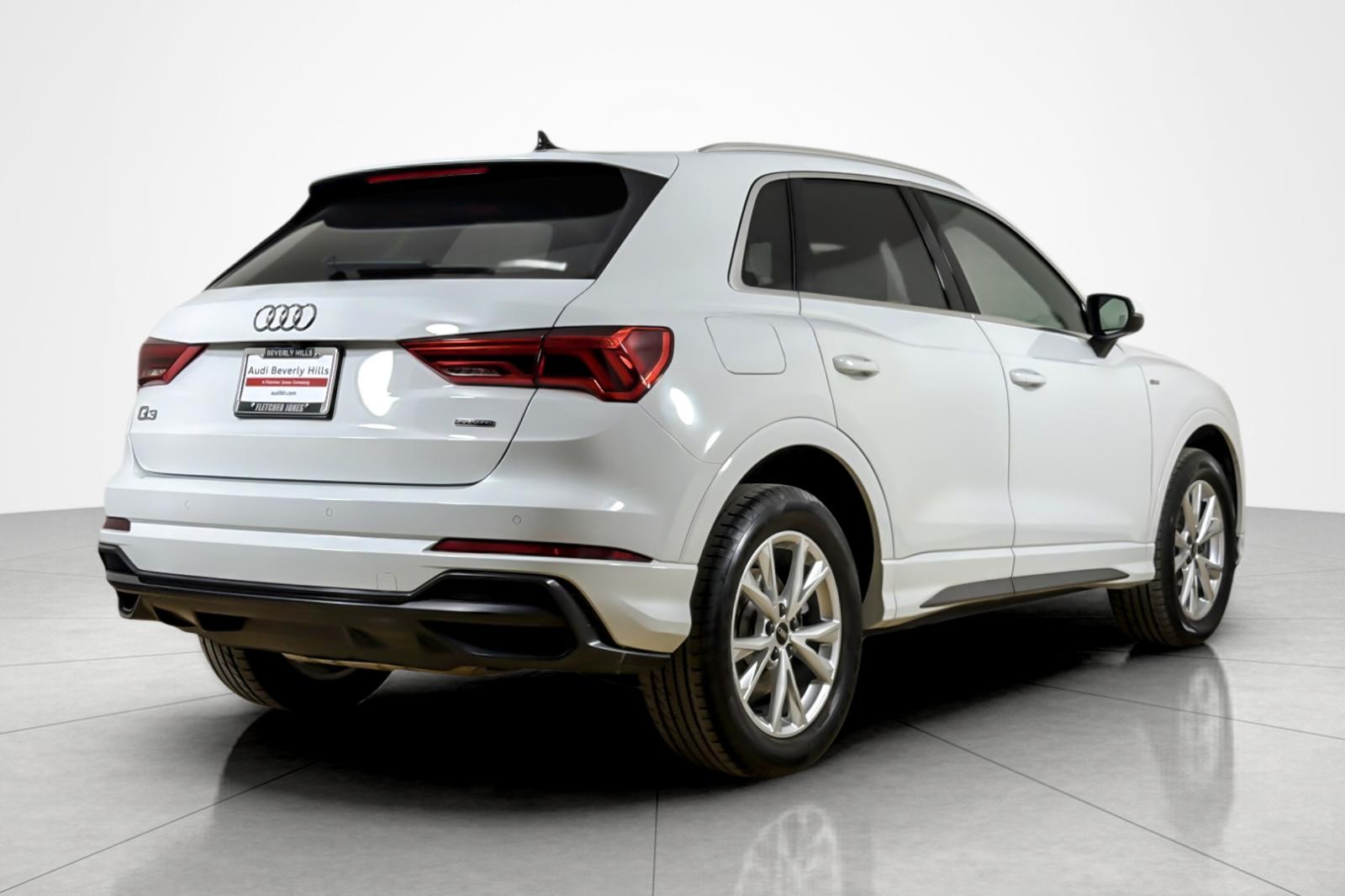 Used 2022 Glacier White Metallic Audi S line Premium Plus 45 TFSI quattro image 5