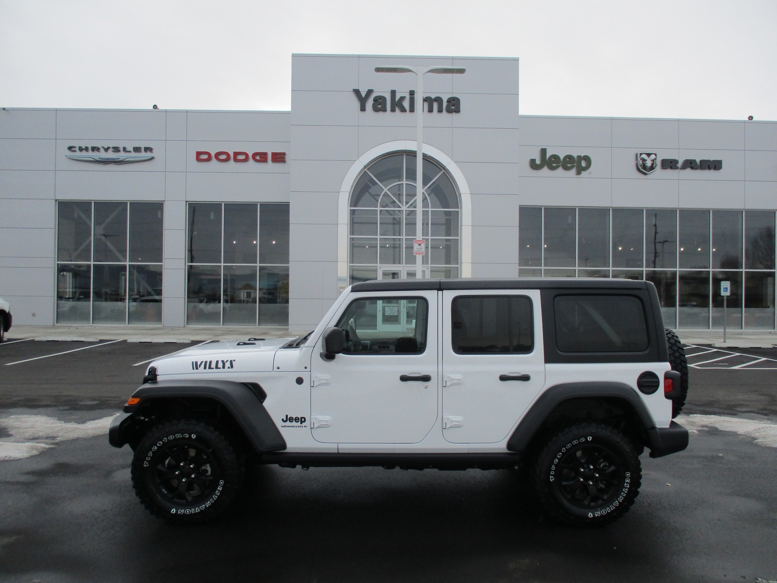 2023 Jeep Wrangler Willys 