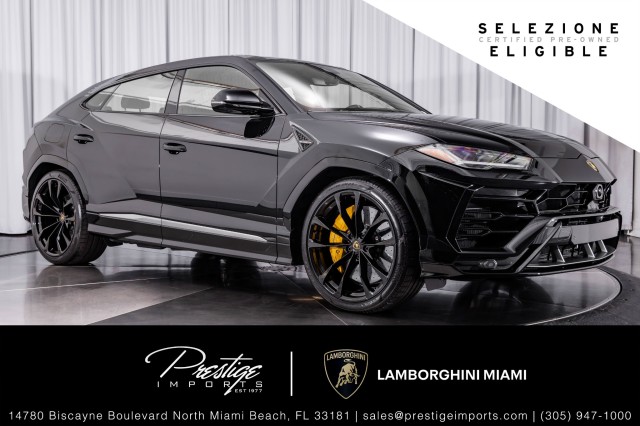 /2022 Lamborghini Urus