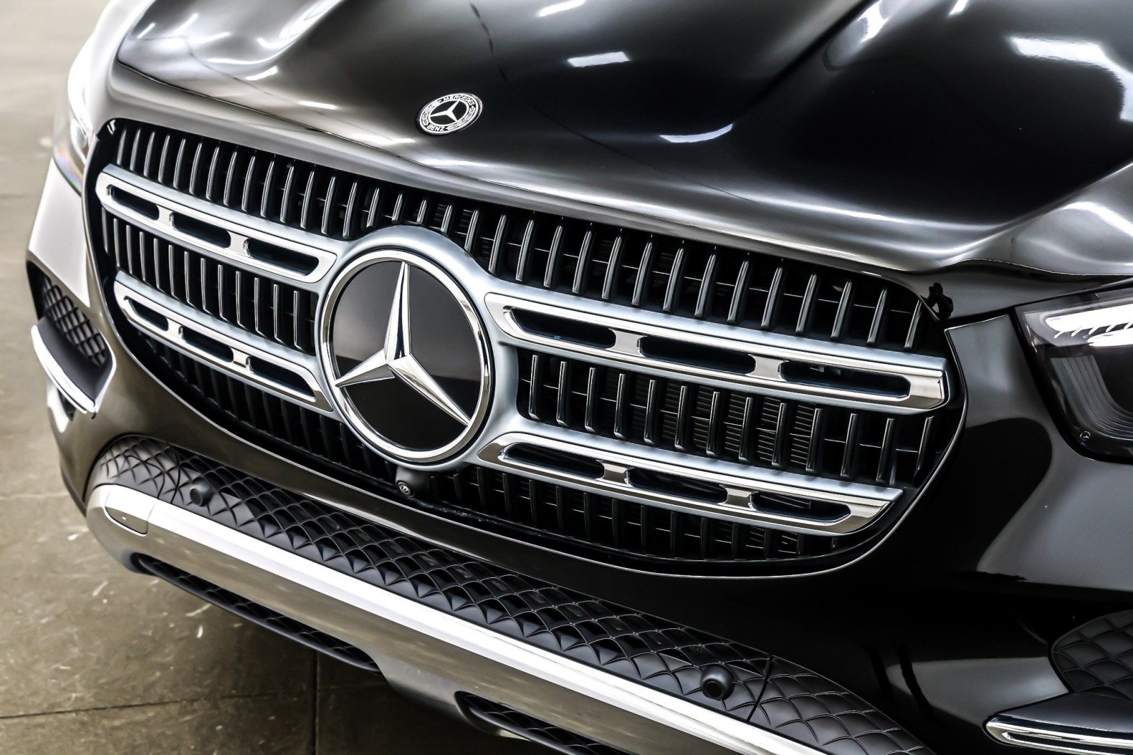 New 2026 Obsidian Black Metallic Mercedes-Benz GLE 350 image 13