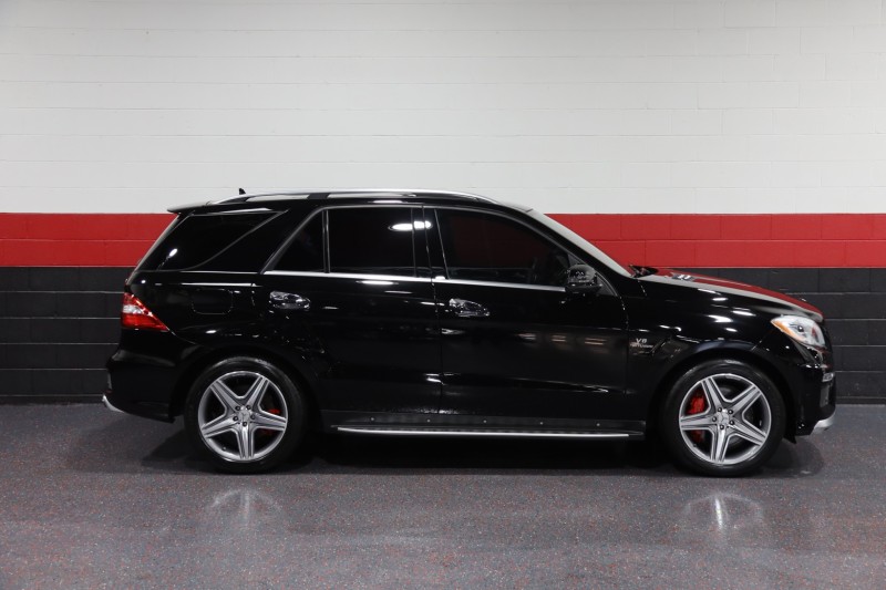 2014 Mercedes-Benz ML63 AMG Designo w/Performance Package 4-Matic 4dr Suv in , 