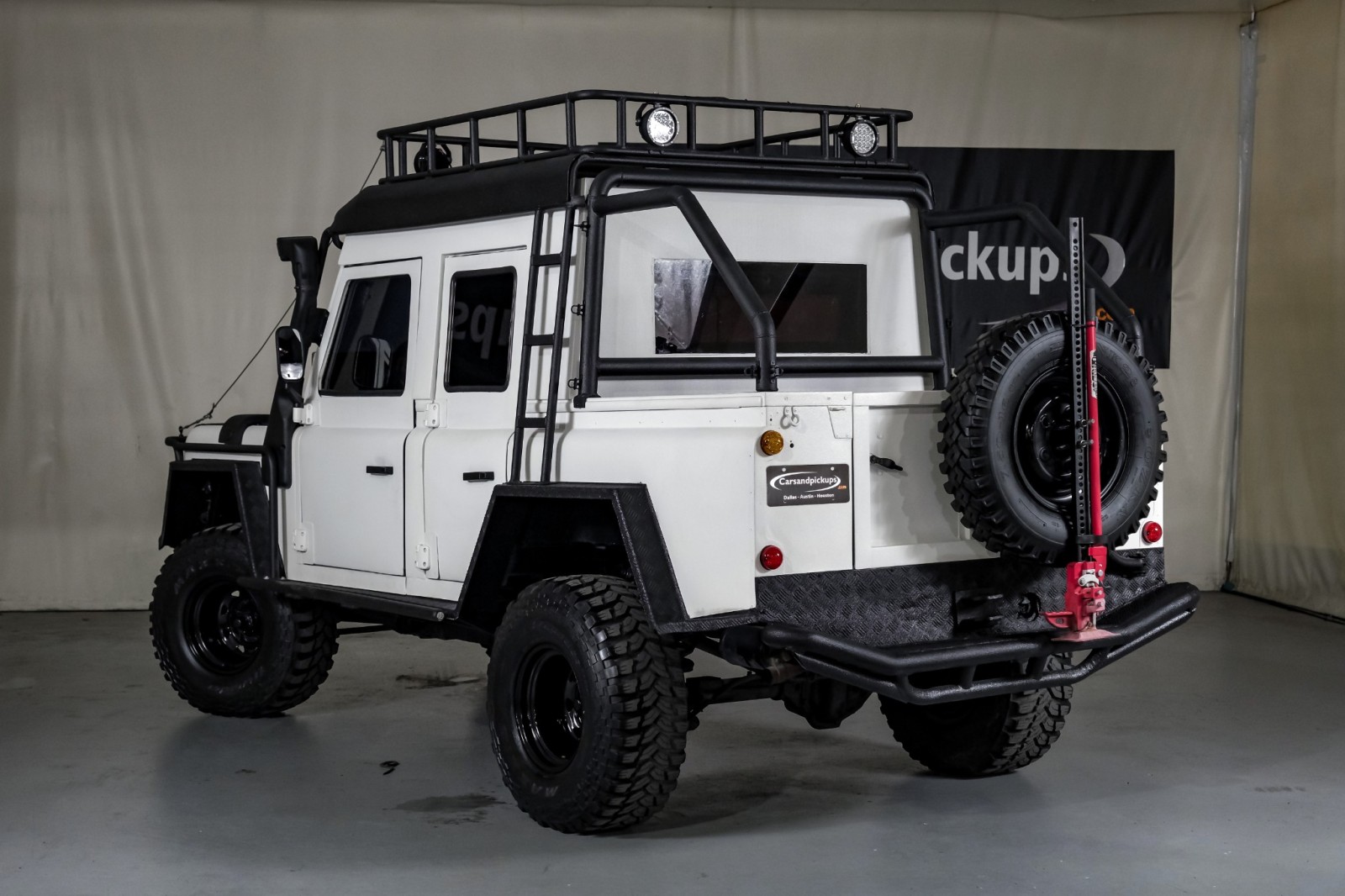 1992 Land Rover Defender 110  8