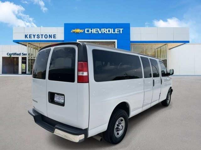 2019 Chevrolet Express Passenger LT 3