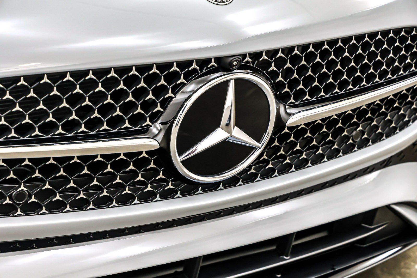 New 2026 MANUFAKTUR Alpine Grey Metallic Mercedes-Benz CLE 300 image 12