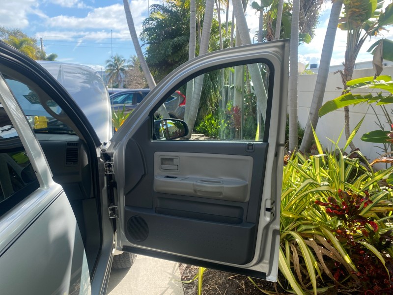 2006 Dodge Dakota SLT CLUB CAB LOW MILES 55,990 in , 