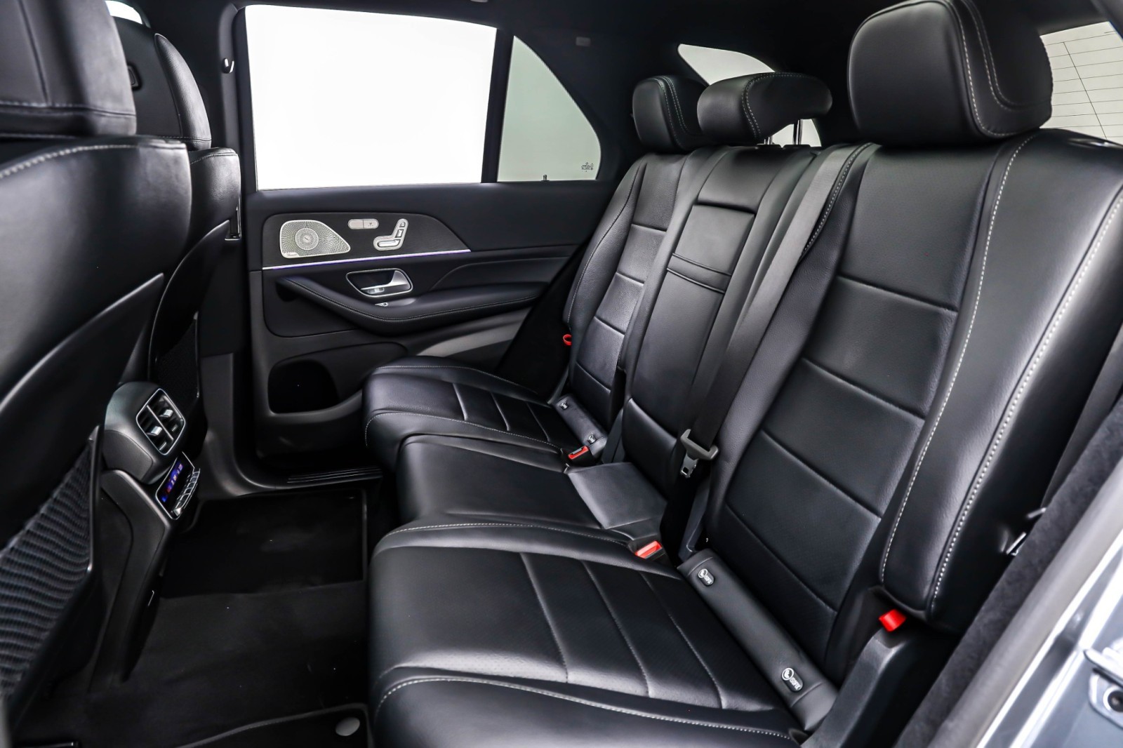 New 2026 Selenite Grey Metallic Mercedes-Benz GLE 450 image 8
