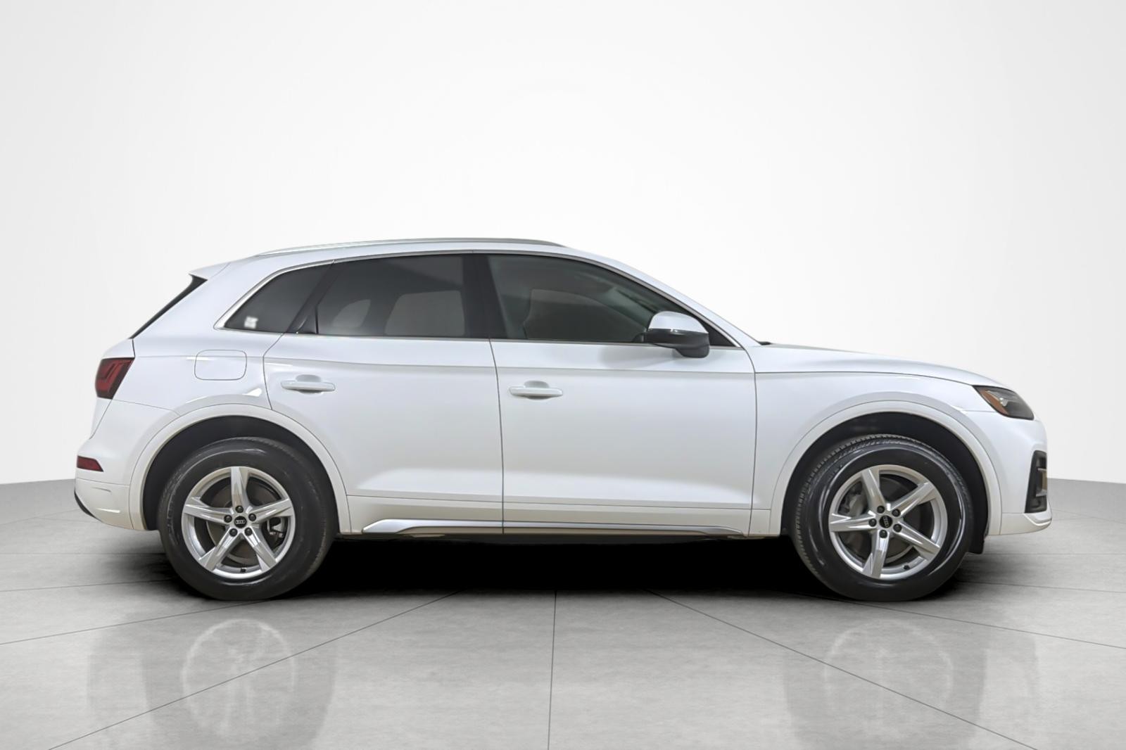 Used 2023 Ibis White Audi Premium 40 TFSI quattro image 6
