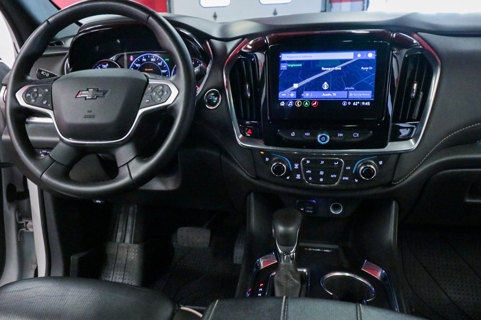 Used Car 2023 Chevrolet Traverse  Premier For Sale Under $30,000 In Austin, Texas