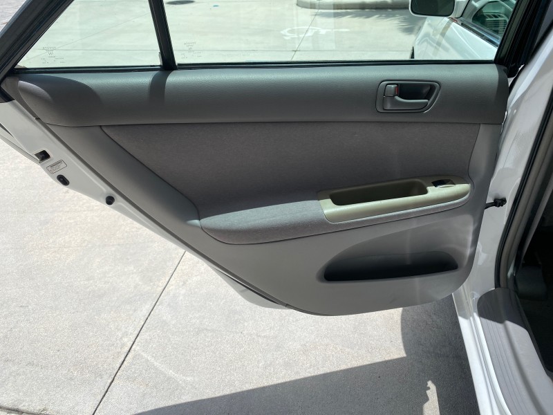 2003 Toyota Camry LE LOW MILES 61,005 in , 