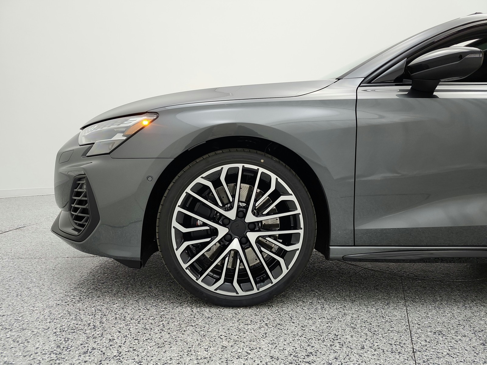 New 2026 Daytona Gray Pearl Effect Audi quattro image 13