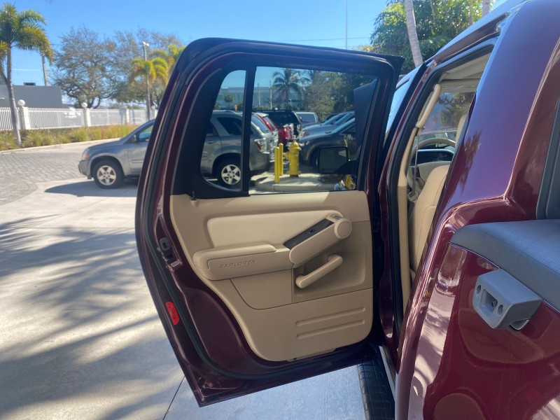 2008 Ford Explorer Sport Trac Limited LOW MILES 49,936 in , 