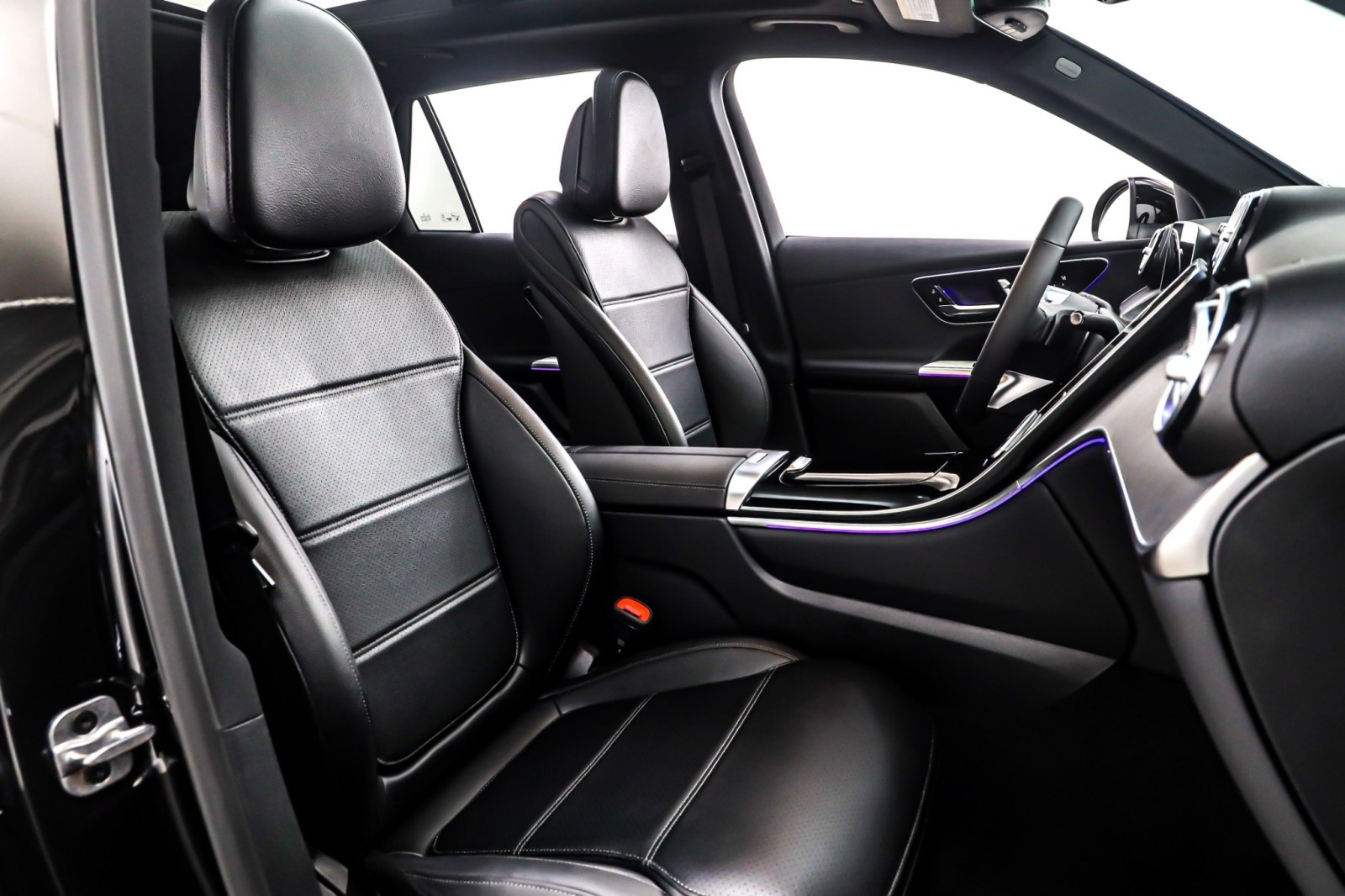 New 2026 Black Mercedes-Benz GLC 300 image 7