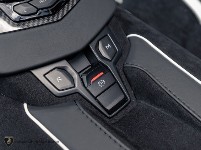 Lamborghini Aventador SVJ