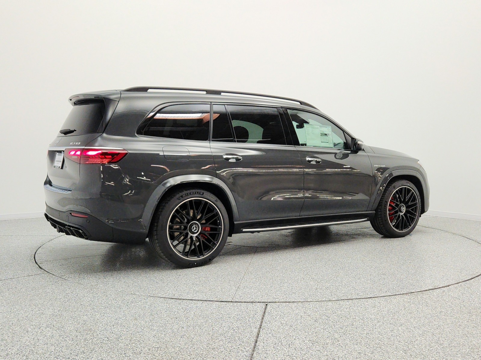 New 2026 MANUFAKTUR Signature Silicon Grey Mercedes-Benz AMG® GLS 63 4MATIC+ SUV image 5