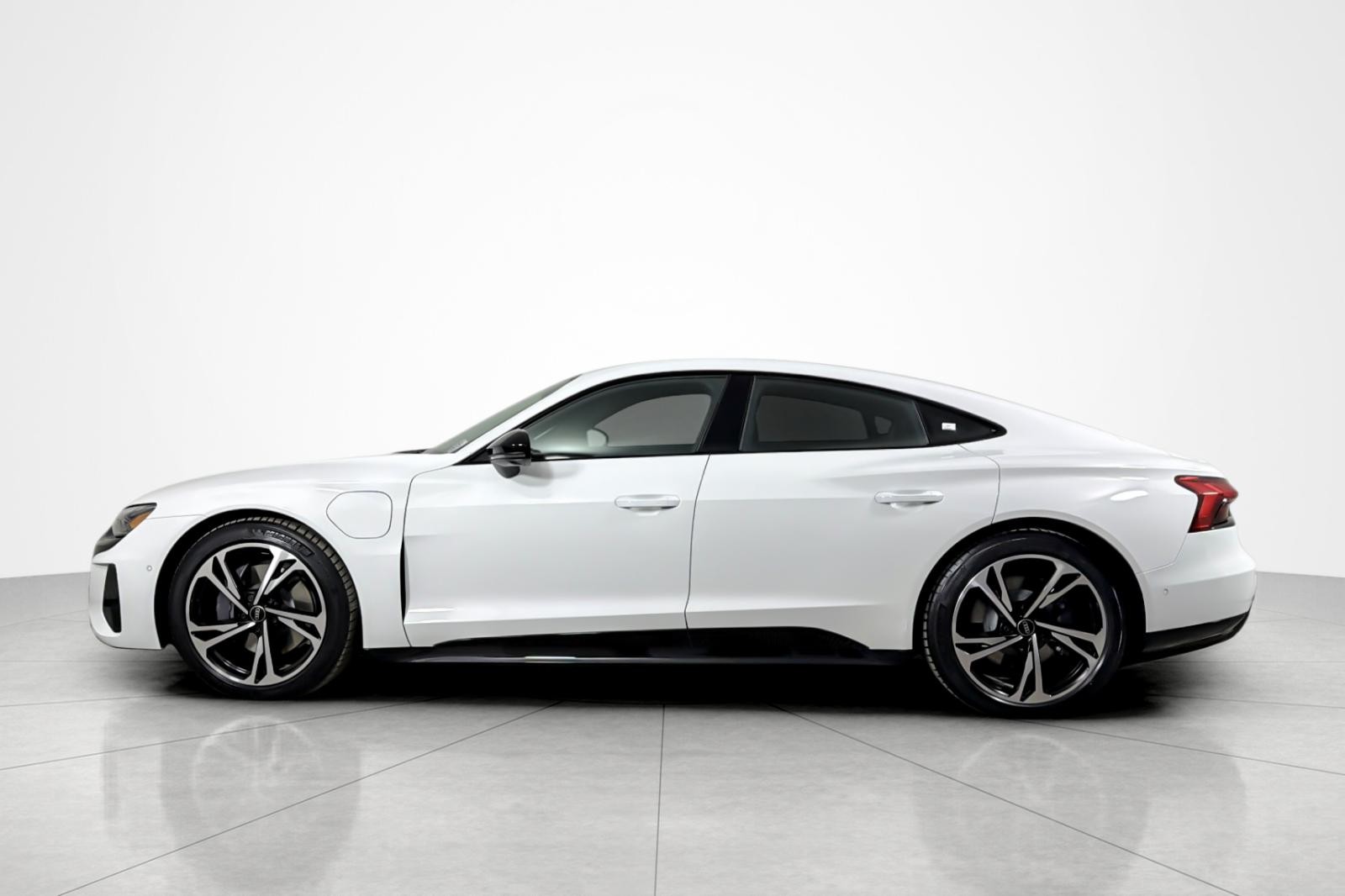 Used 2024 Ibis White Audi Prestige quattro image 2