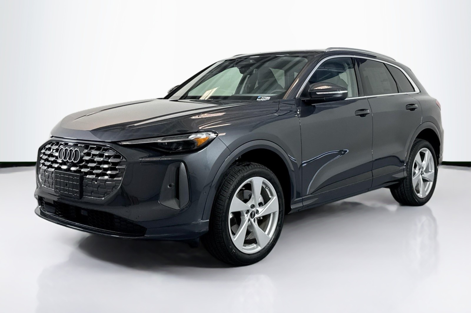 2025 Audi New Q5 Premium Plus's photo