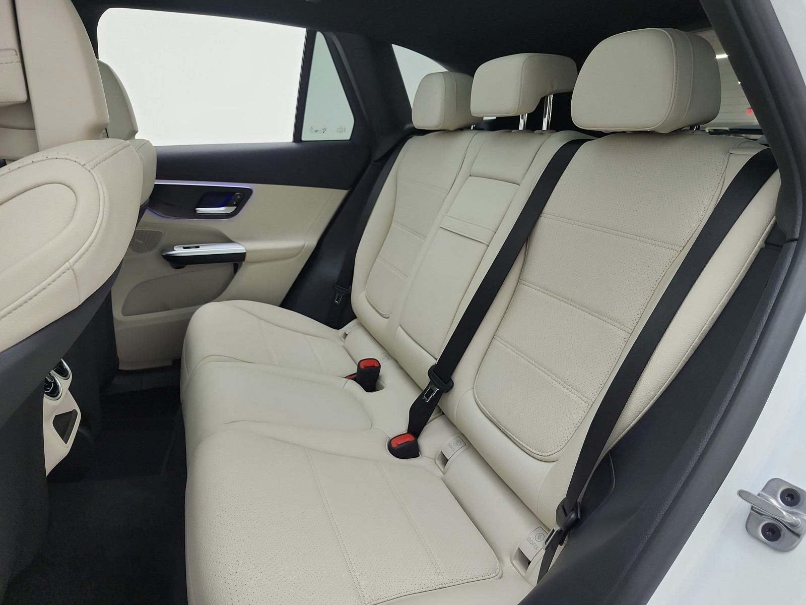 New 2027 Polar White Mercedes-Benz GLC 300 SUV image 11