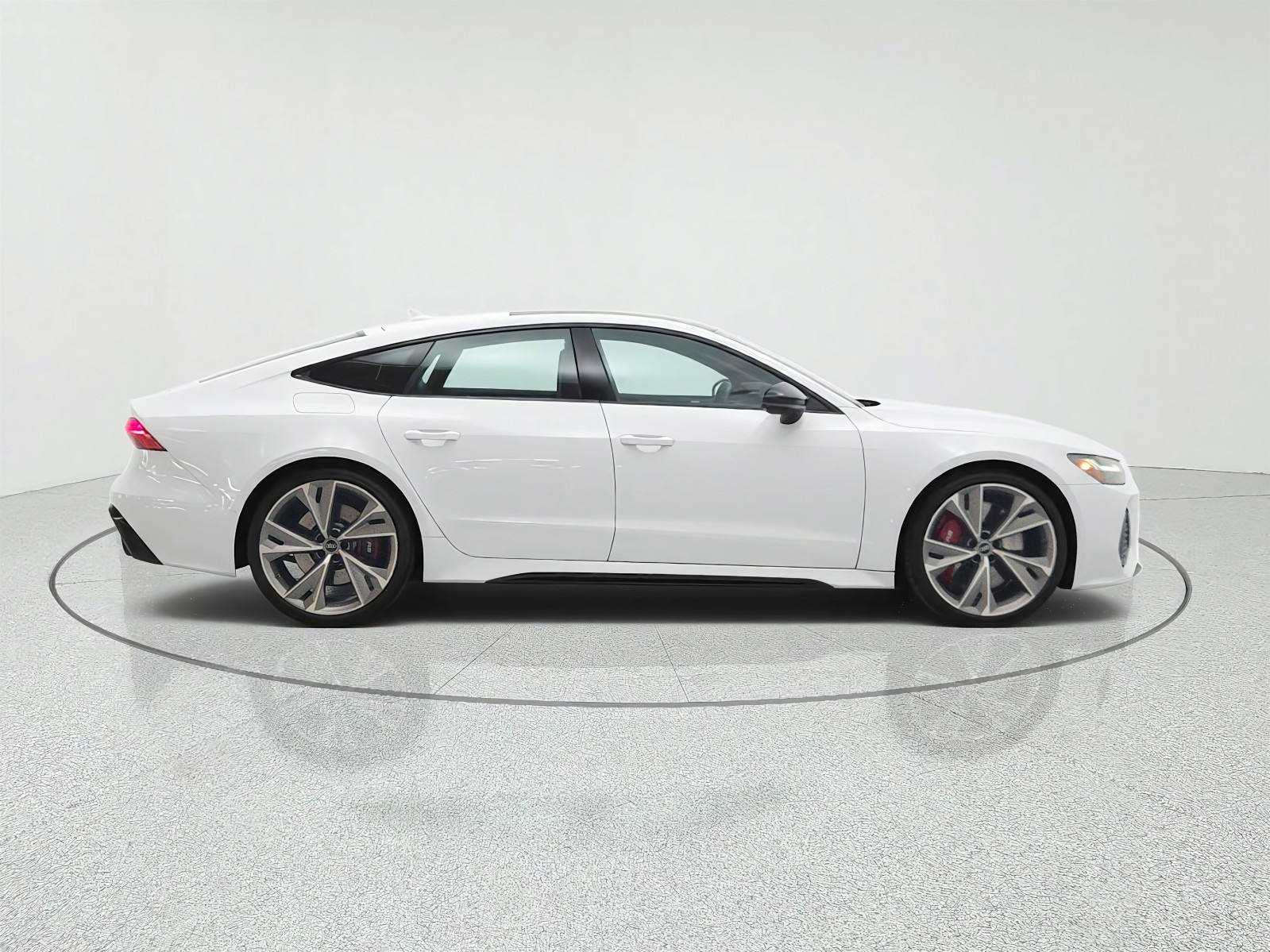 Used 2023 Glacier White Metallic Audi 4.0 TFSI quattro image 4