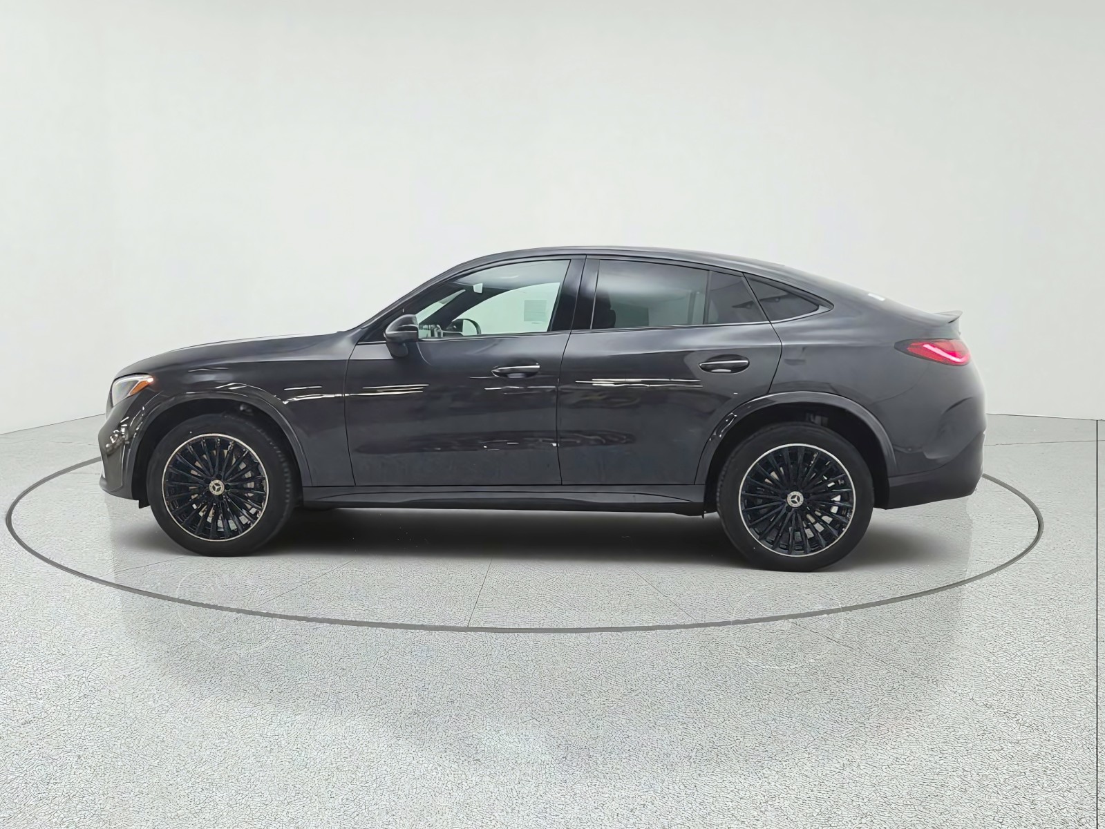 New 2027 Graphite Grey Metallic Mercedes-Benz GLC 300 4MATIC® Coupe image 8