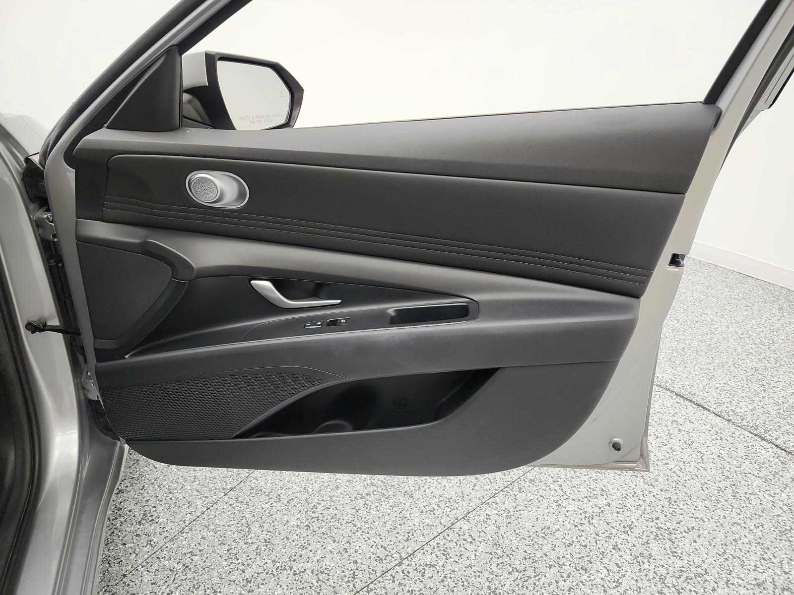Used 2021 Shimmering Silver Pearl Hyundai SEL IVT image 19