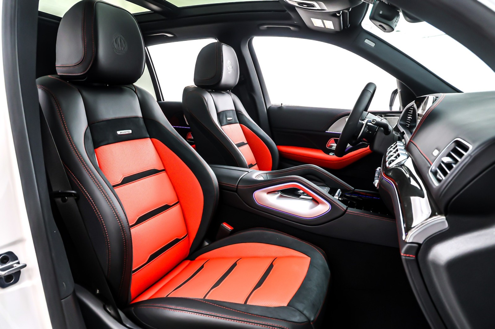 New 2026 Polar White Mercedes-Benz AMG® GLE 53 image 7