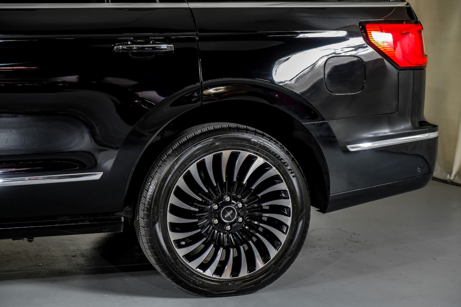 2020 Lincoln Navigator Black Label 13