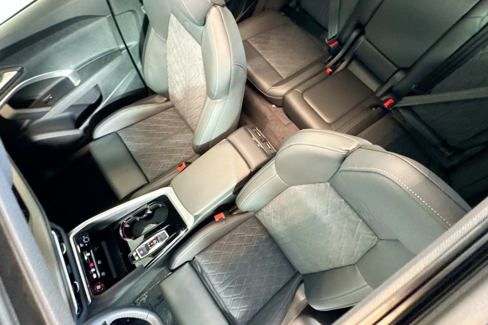 New 2025 Daytona Gray Pearl Effect Audi Premium Plus 3.0 TFSI quattro image 18