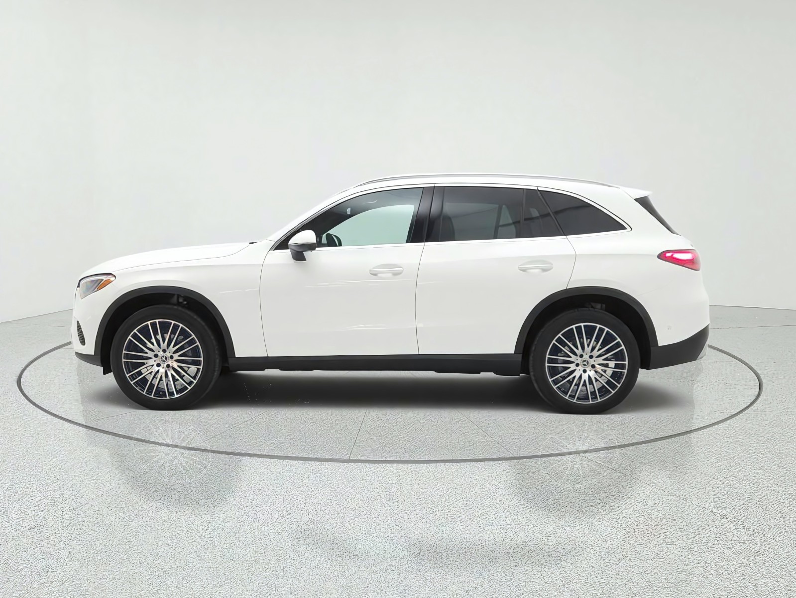 New 2027 Polar White Mercedes-Benz GLC 300 SUV image 8