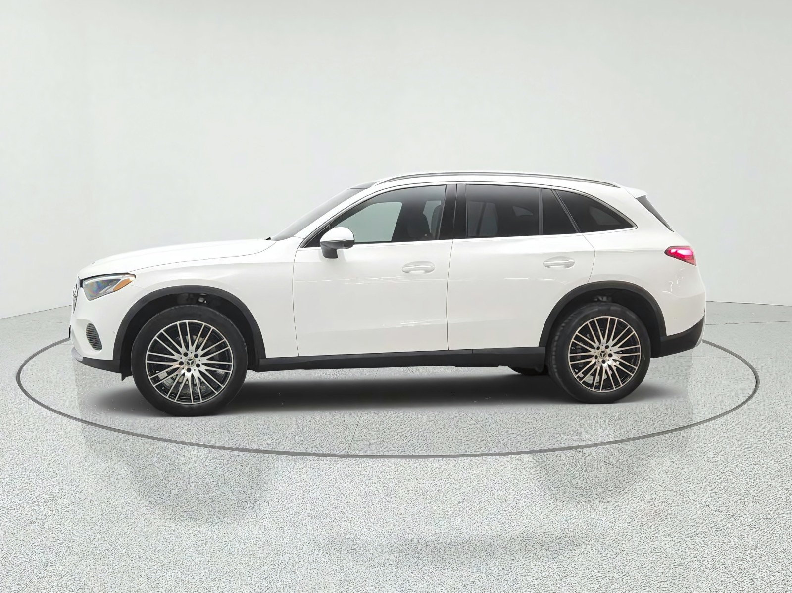 New 2027 Polar White Mercedes-Benz GLC 300 SUV image 8