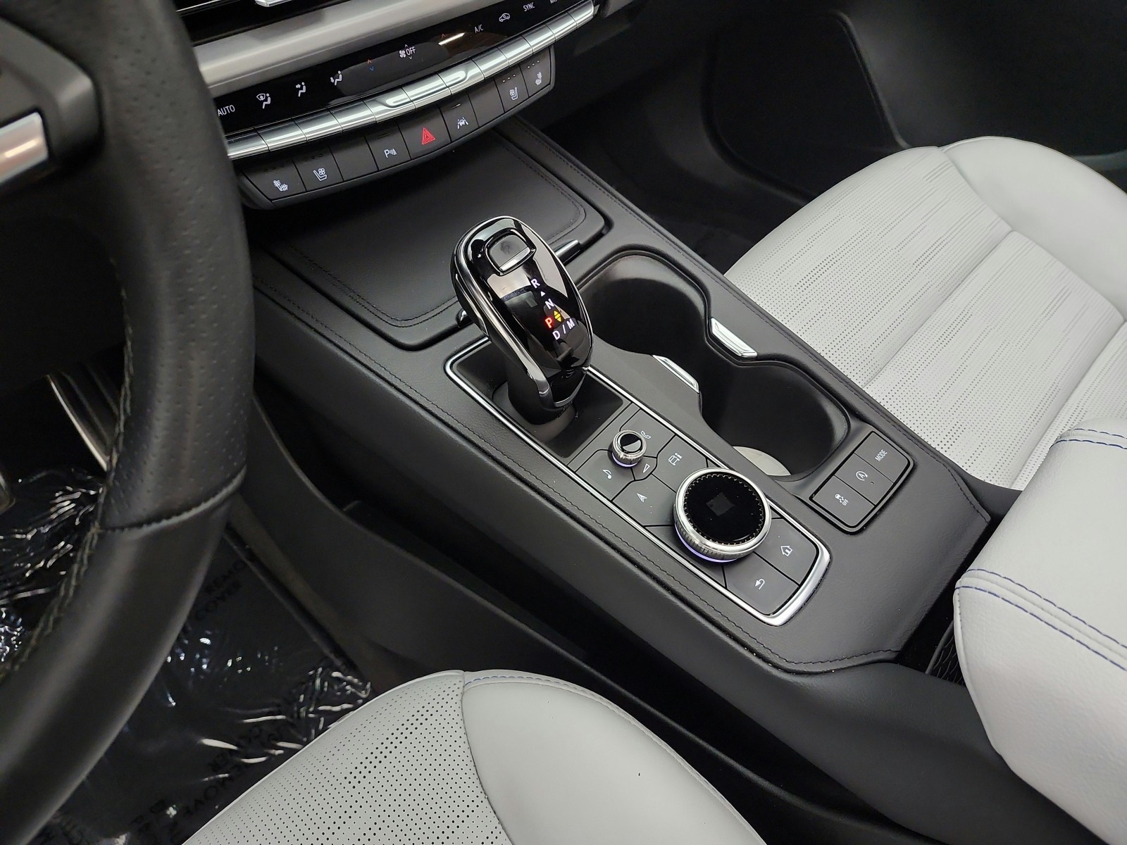 Used 2025 Crystal White Tricoat Cadillac FWD 4dr Sport image 11