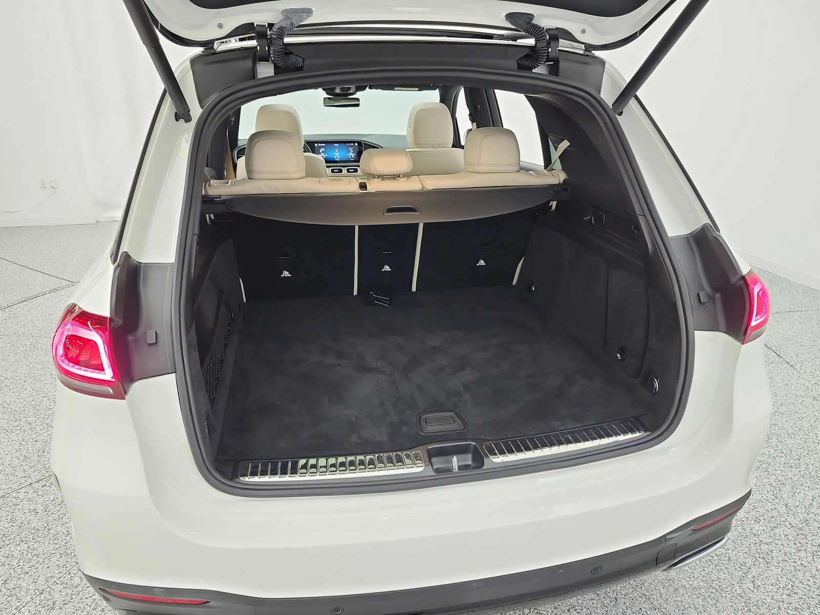 Used 2023 Polar White Mercedes-Benz GLE 350 SUV image 21