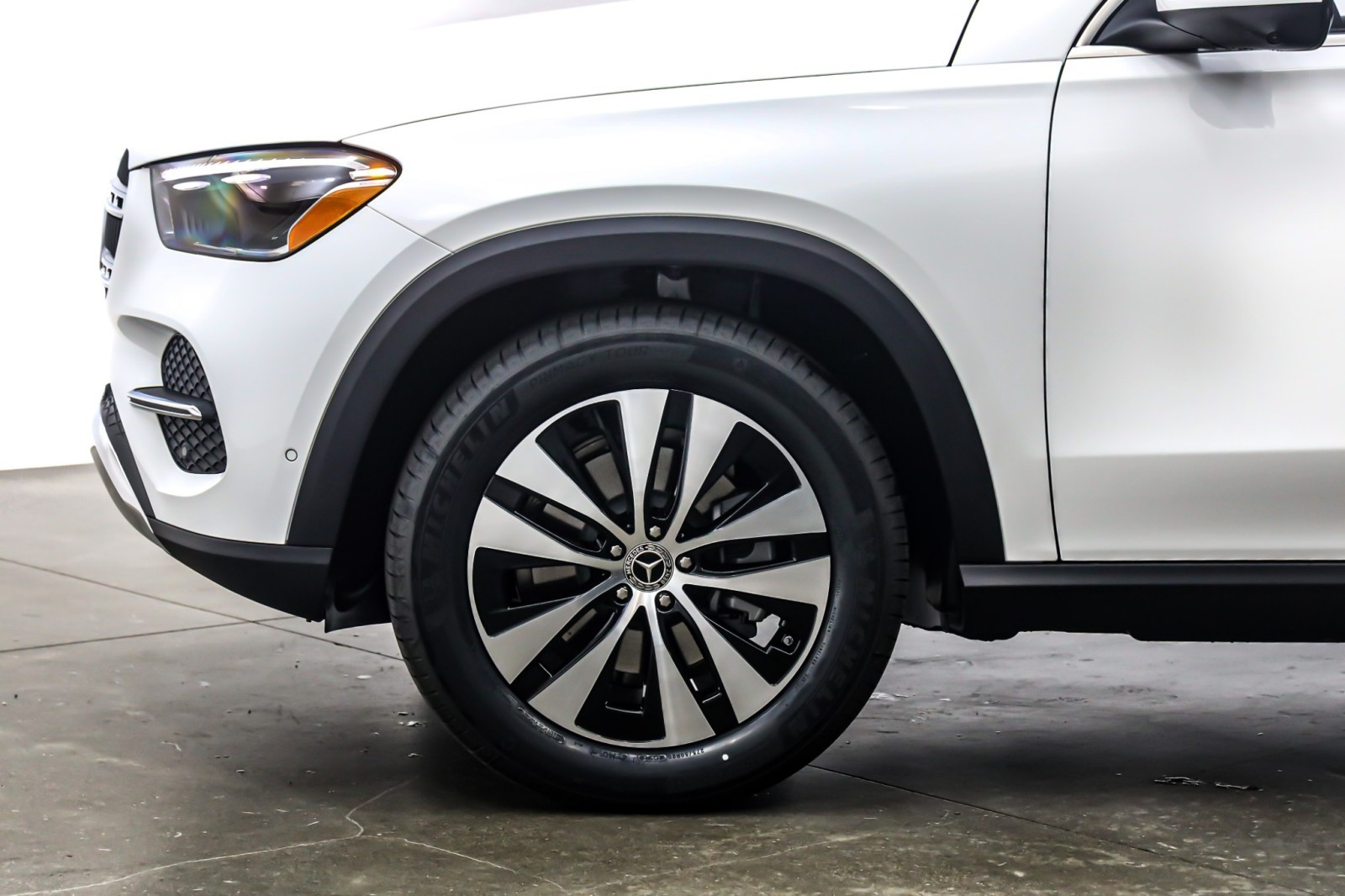 New 2026 Polar White Mercedes-Benz GLE 350 image 10