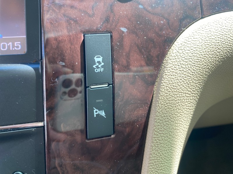 2013 Cadillac Escalade Luxury 1 OWNER LOW MILES 70,251 in ,