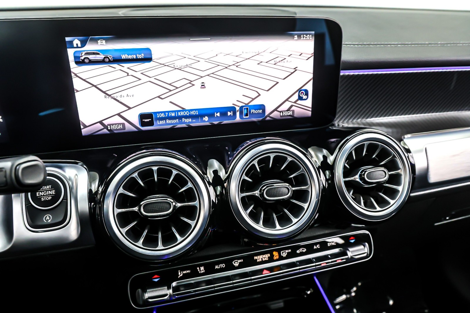 Used 2025 Polar White Mercedes-Benz AMG® GLB 35 4MATIC SUV image 21