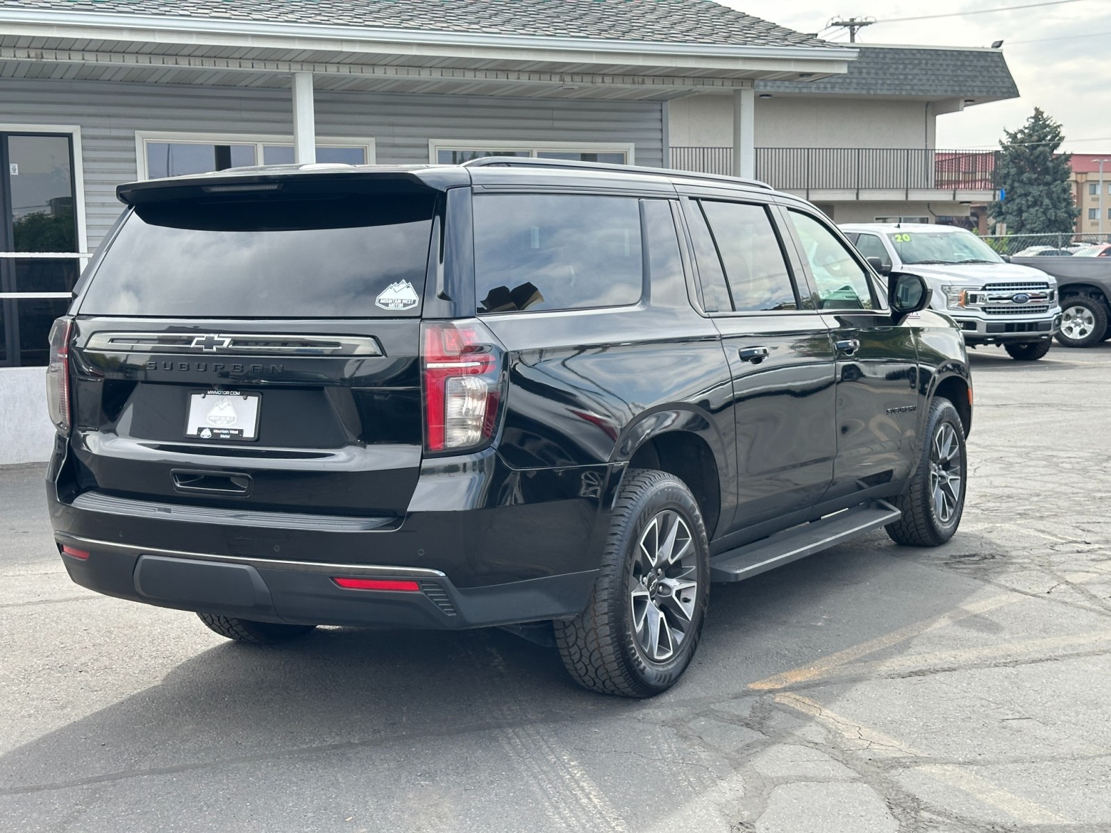 2022 Chevrolet Suburban Z71 8