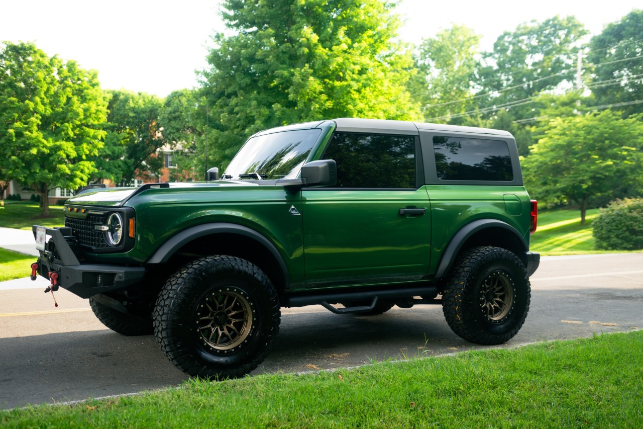 View vehicle photo 2