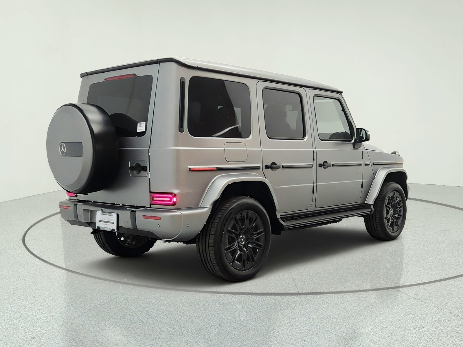 New 2027 MANUFAKTUR Platinum magno Mercedes-Benz G 580e SUV image 5