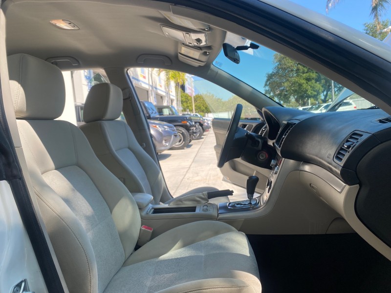 2009 Subaru Outback Special Edition LOW MILES 68,114 in ,