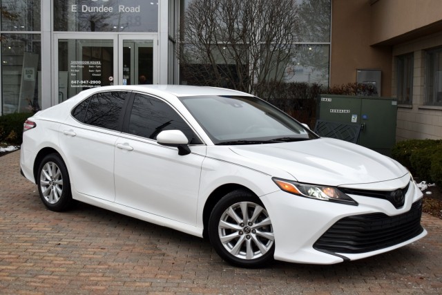 2018 Toyota Camry LE 3