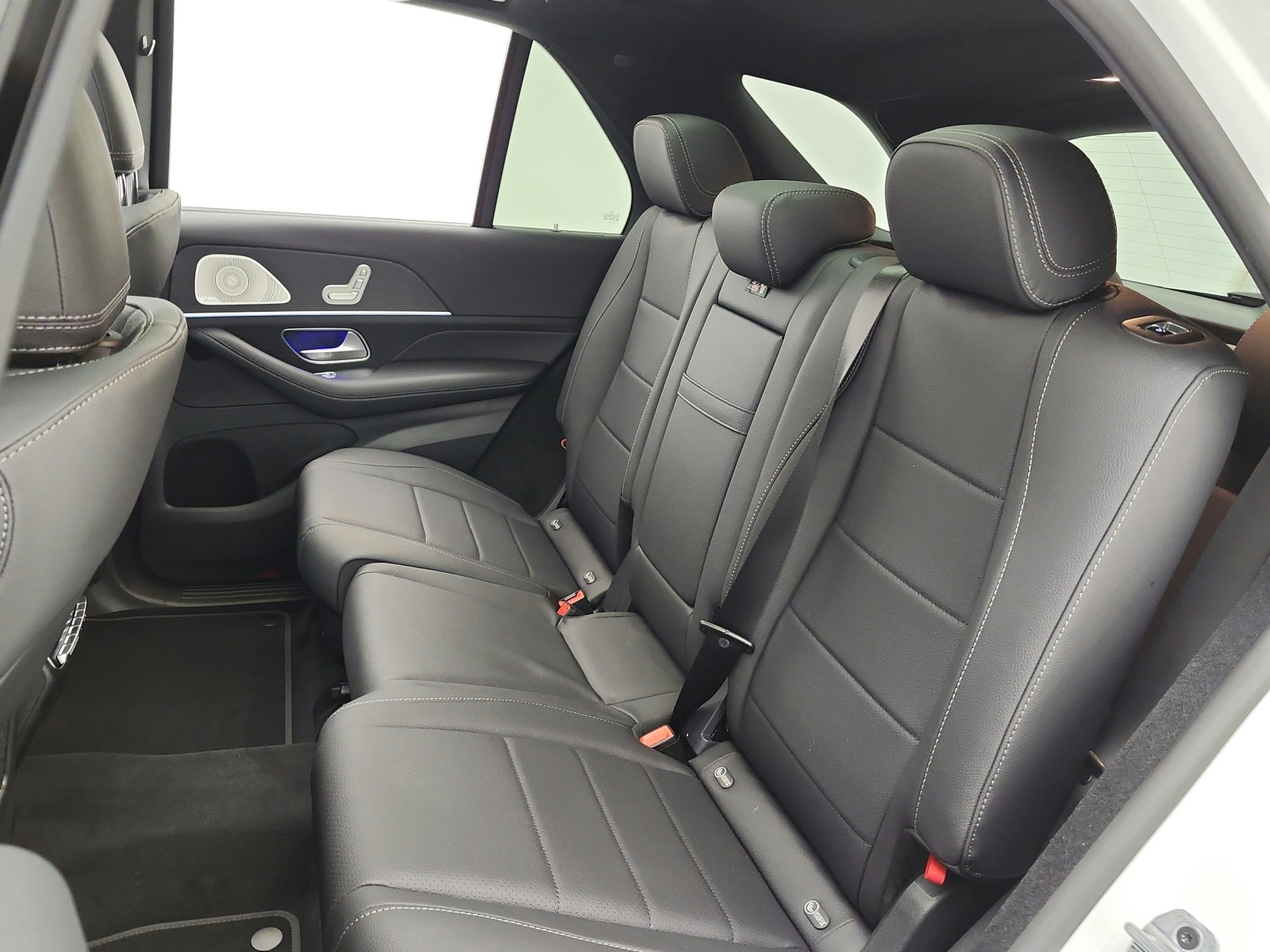 New 2026 Polar White Mercedes-Benz GLE 350 image 11