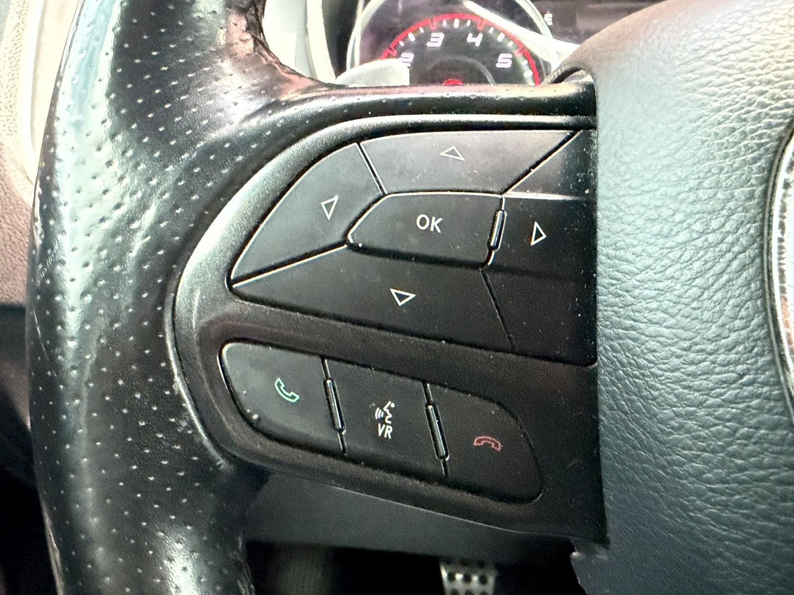 2020 Dodge Charger - $39,898