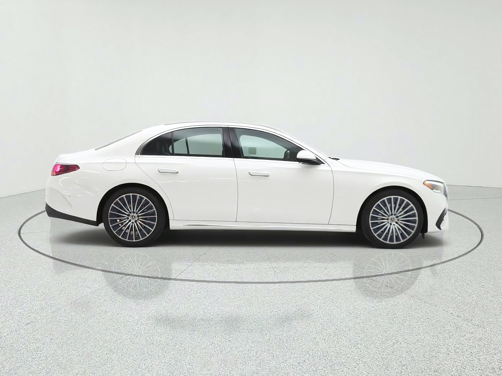 New 2027 Polar White Mercedes-Benz E 350 RWD Sedan image 4