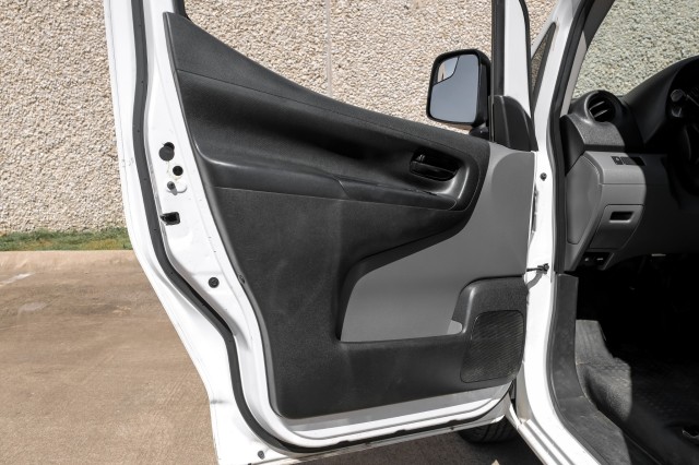 2019 Nissan NV200 Compact Cargo S 32