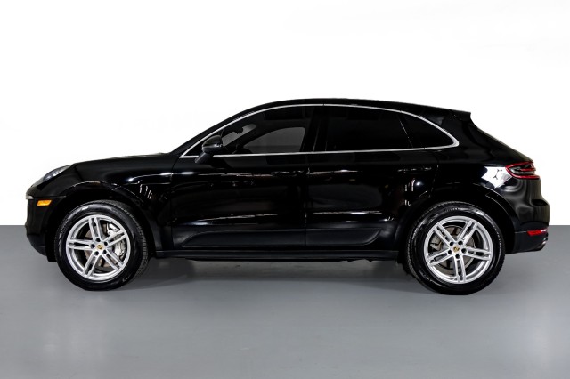 2015 Porsche Macan S 11