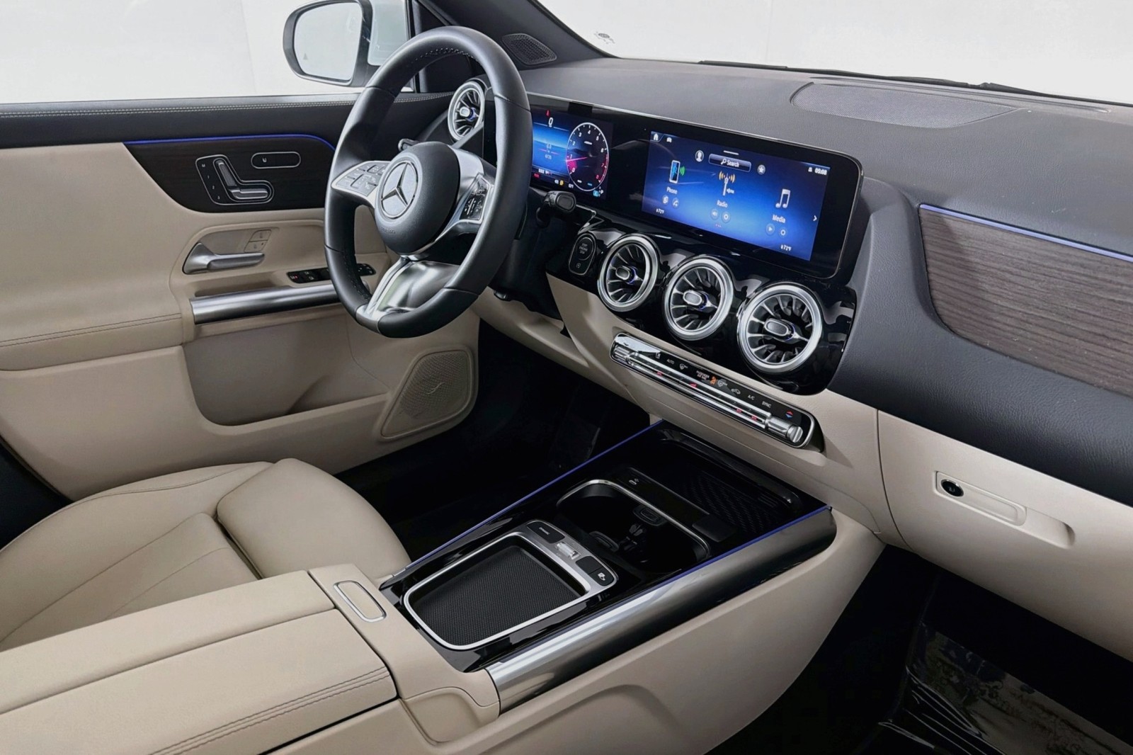 Certified Used 2026 Polar White Mercedes-Benz GLA 250 image 19