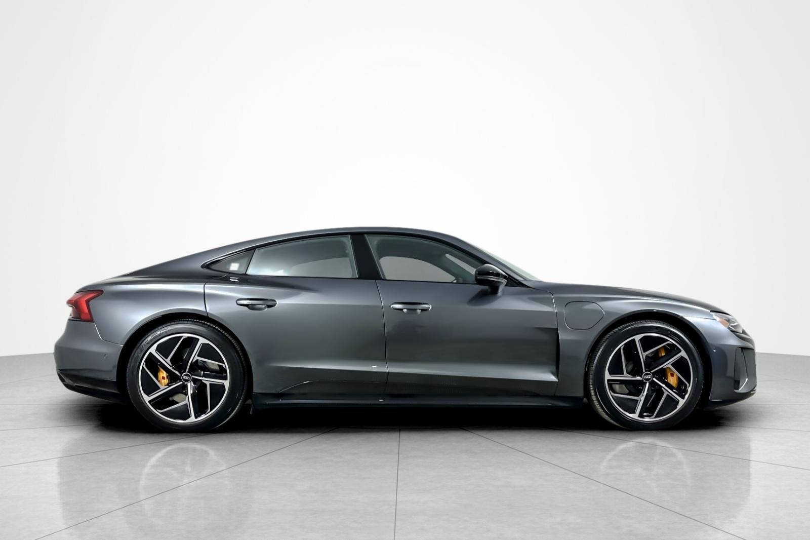 Certified Used 2024 Daytona Gray Pearl Effect Audi quattro image 6