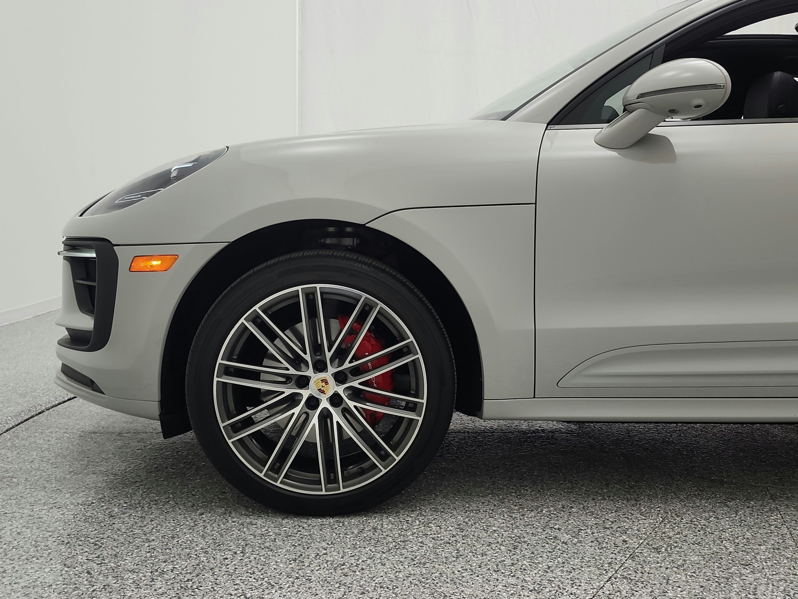 Used 2023 Chalk Porsche S AWD image 31